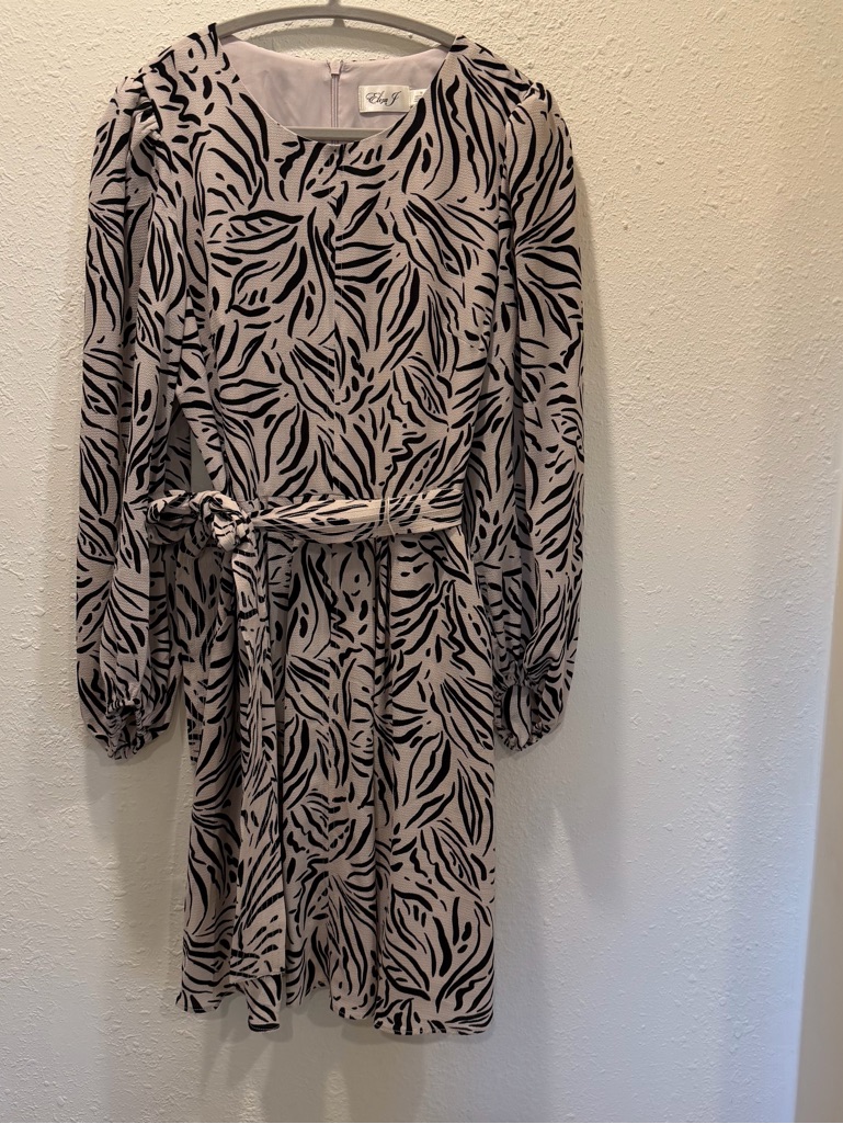 Eliza J Cream And Black Printed Belted Dress Long Sleeves Size 10